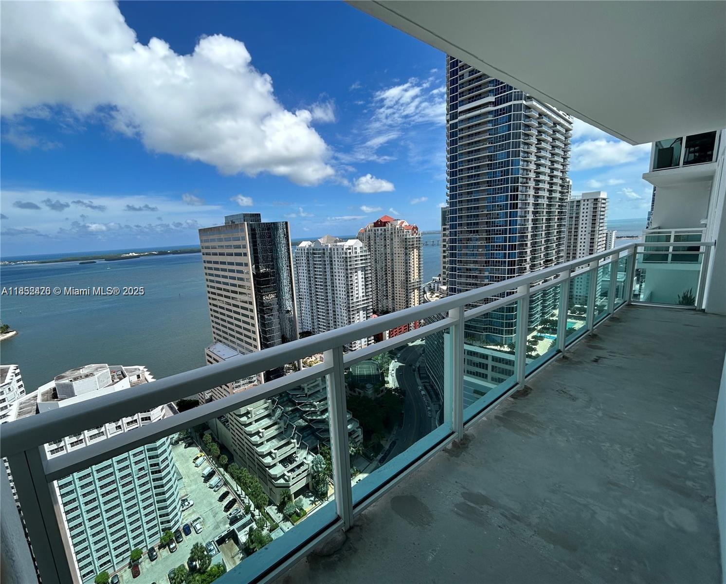 951 Brickell Ave # 3406