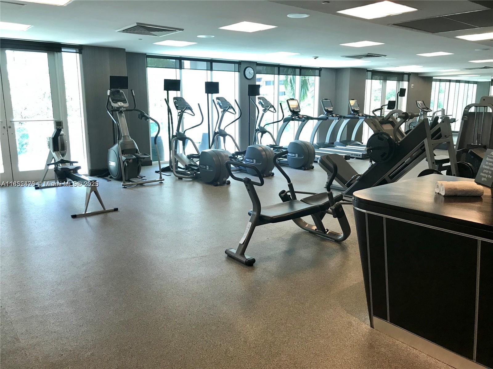 951 Brickell Ave # 3406