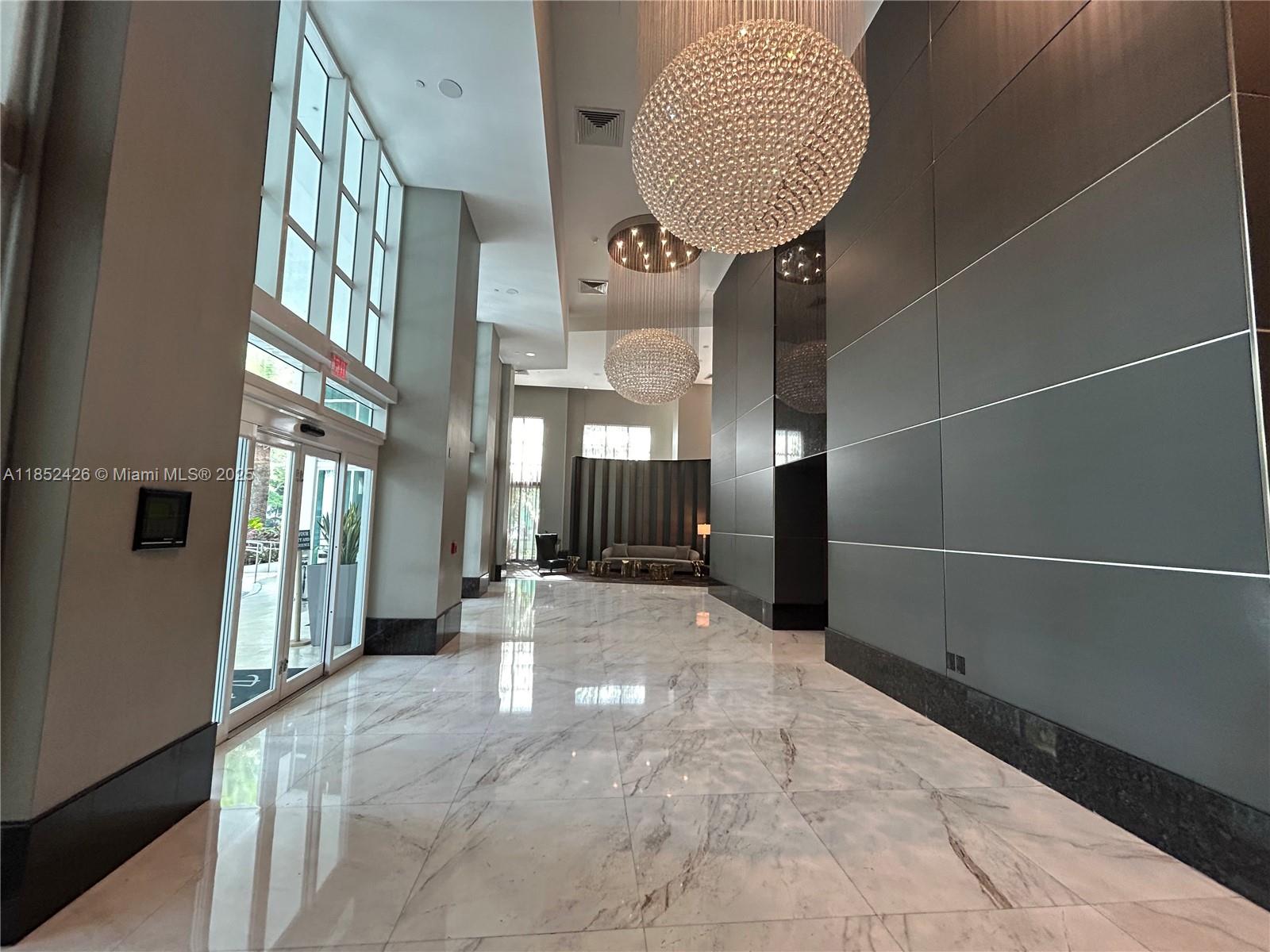 951 Brickell Ave # 3406