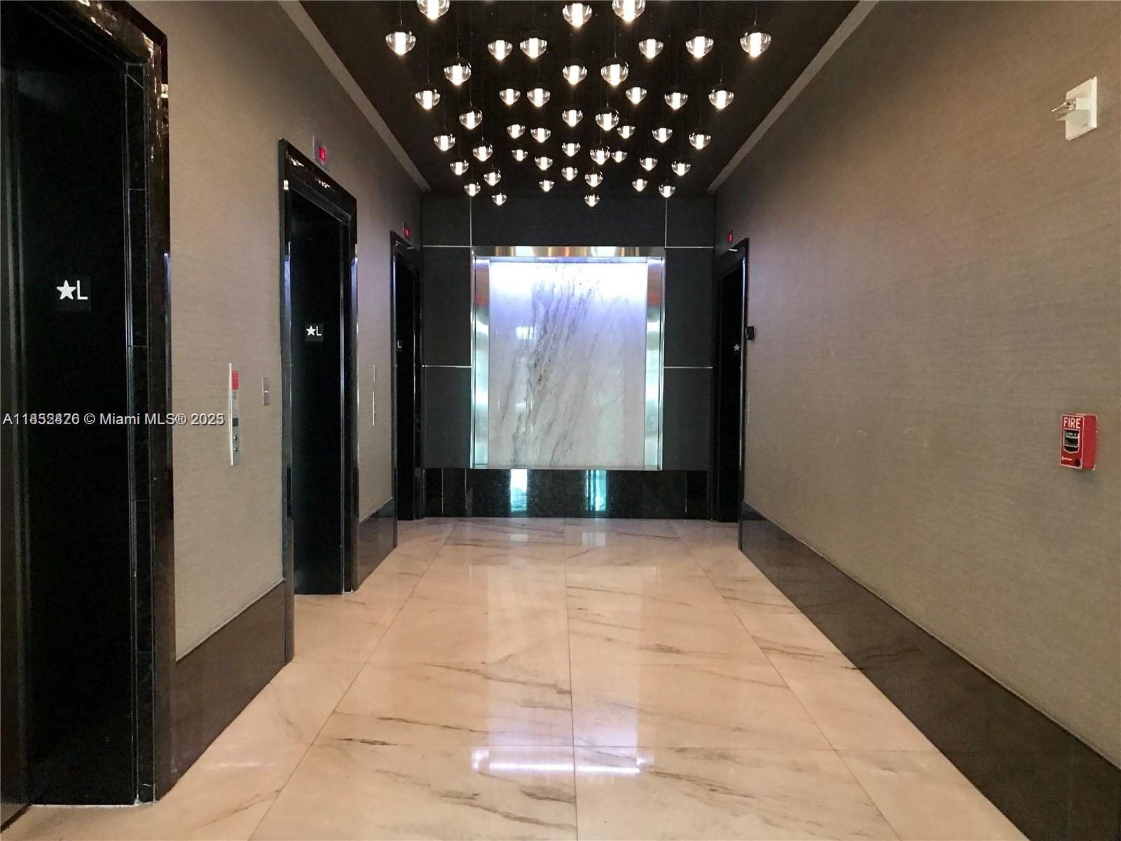 951 Brickell Ave # 3406