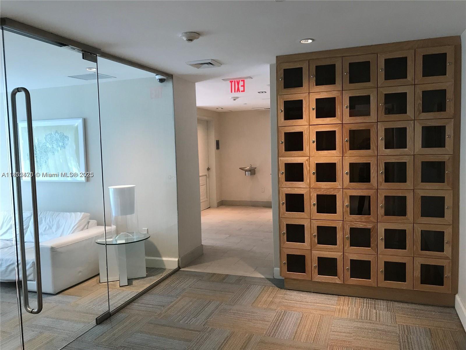 951 Brickell Ave # 3406