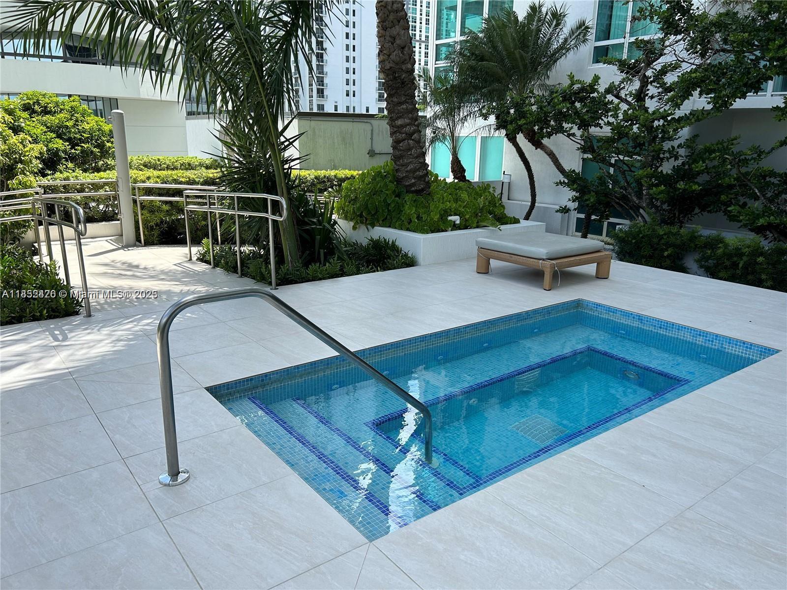 951 Brickell Ave # 3406