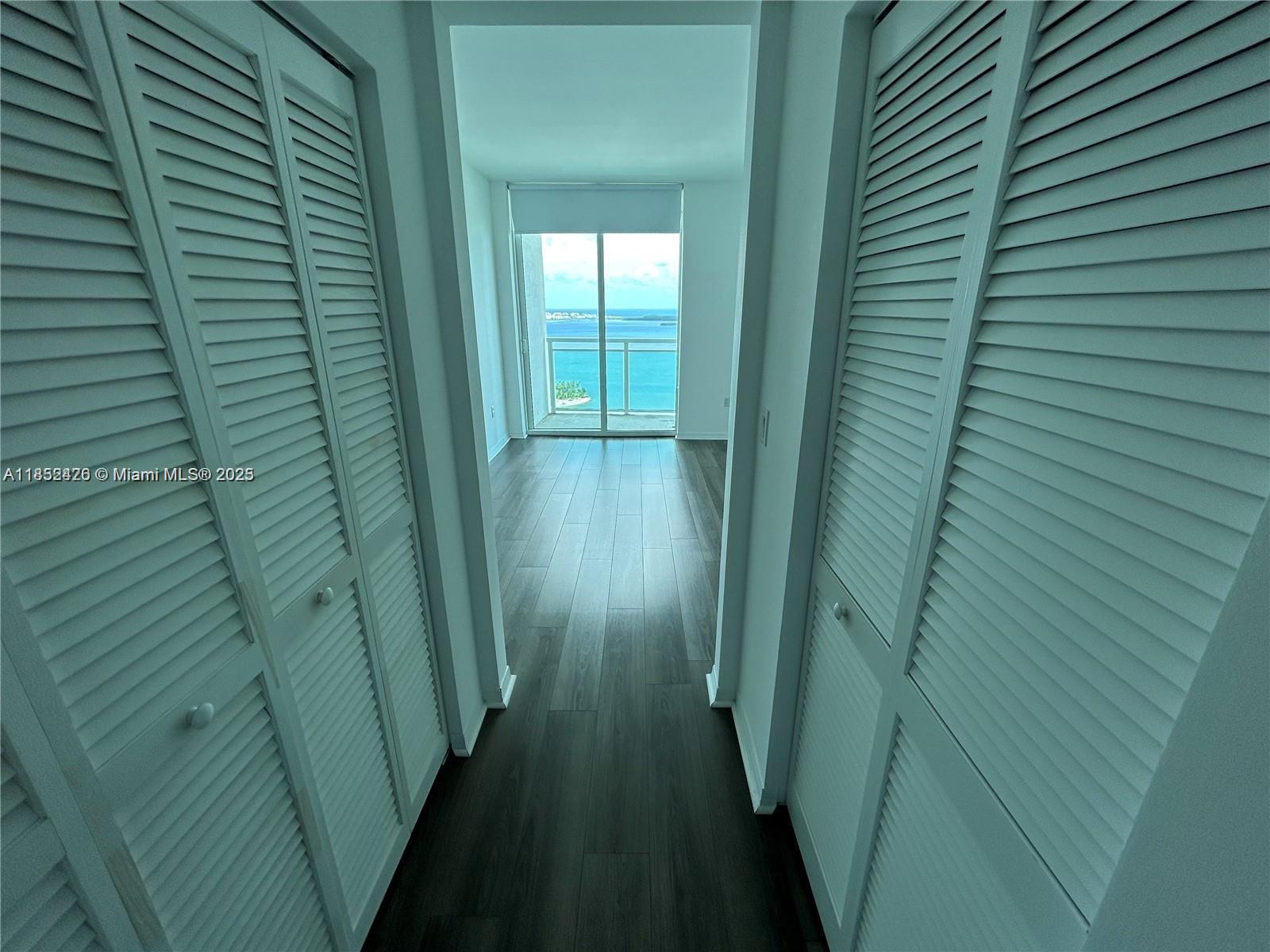 951 Brickell Ave # 3406