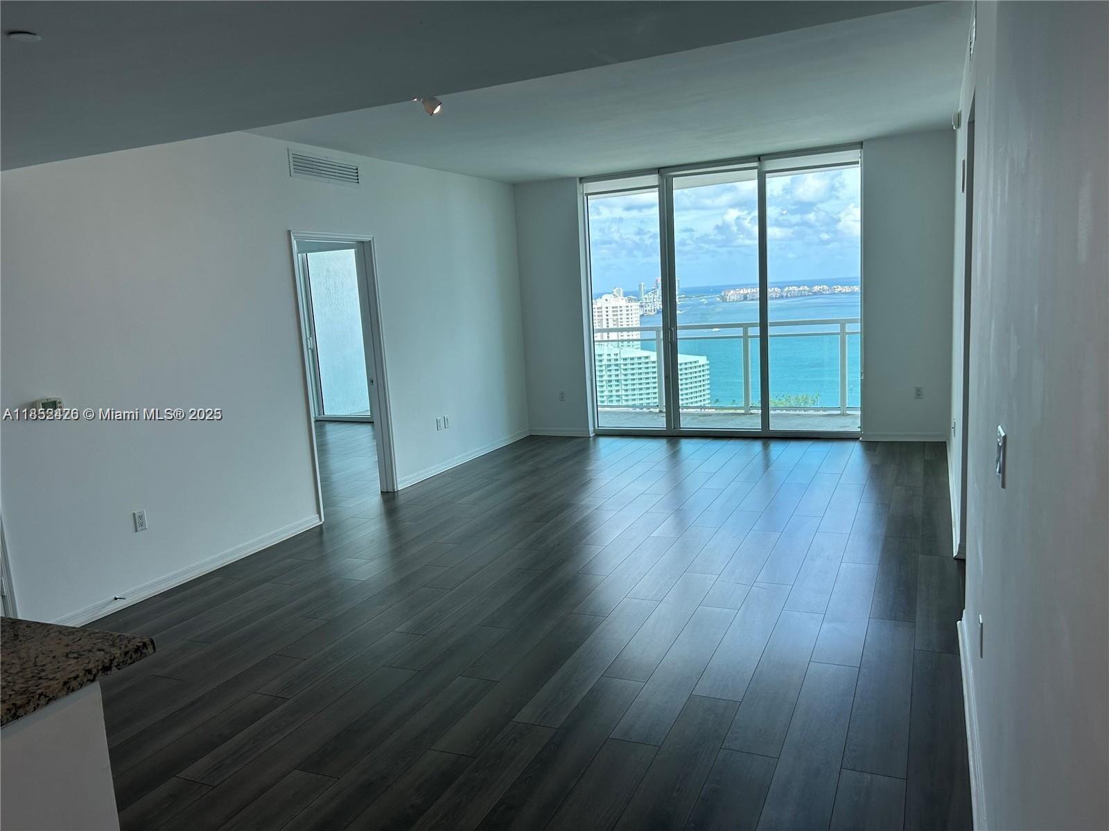 951 Brickell Ave # 3406