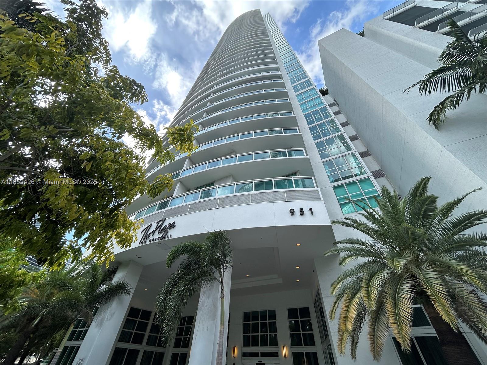 951 Brickell Ave # 3406