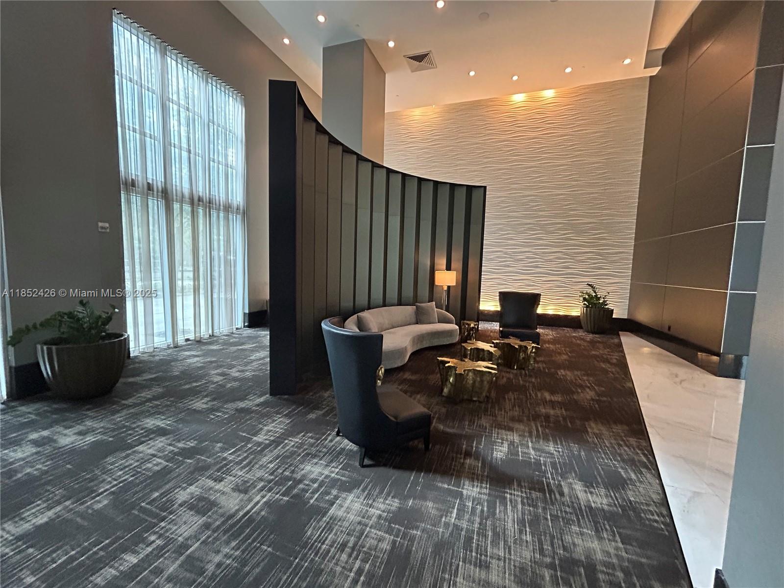 951 Brickell Ave # 3406