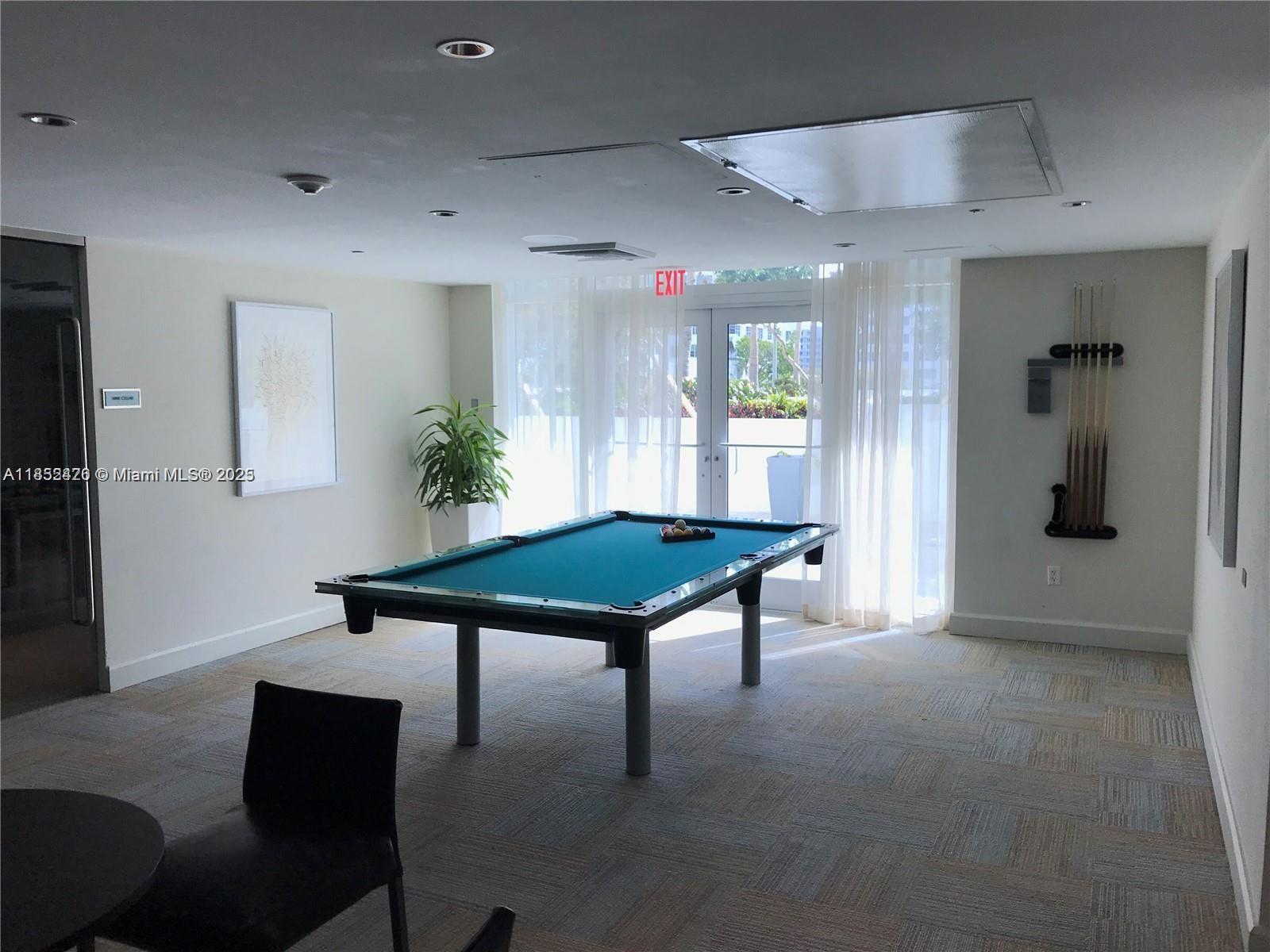 951 Brickell Ave # 3406