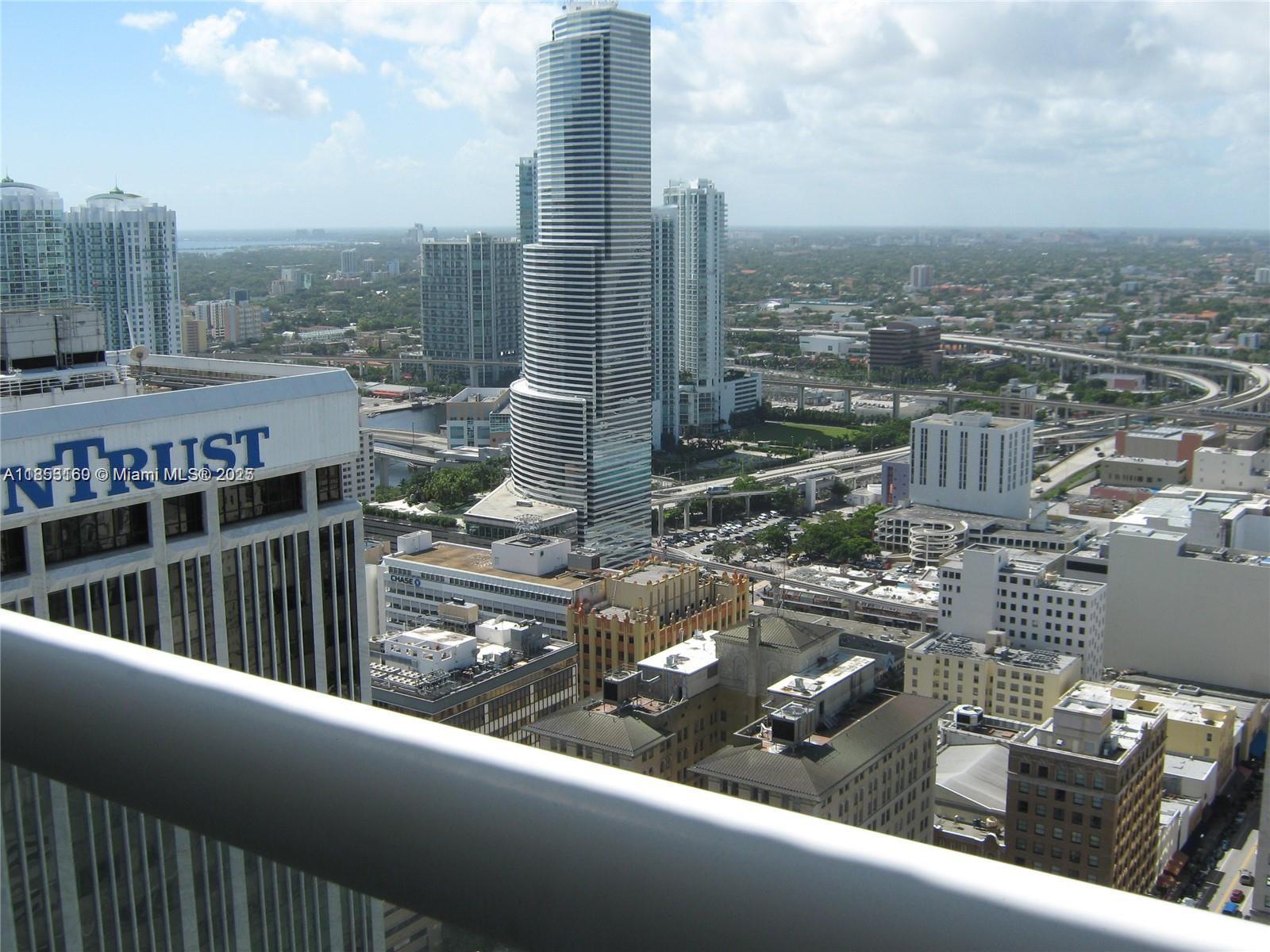 50 BISCAYNE BL # 4207