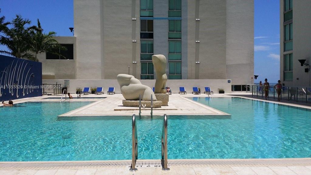 335 S BISCAYNE BL # 902