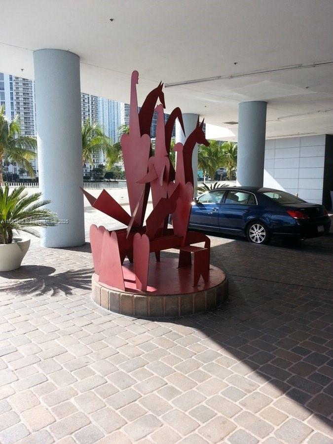 335 S BISCAYNE BL # 902