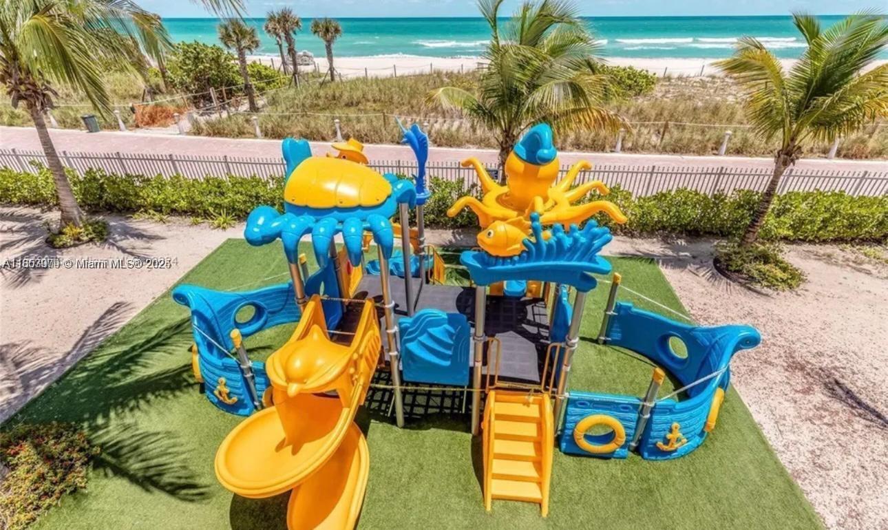 6039 Collins Ave # 414