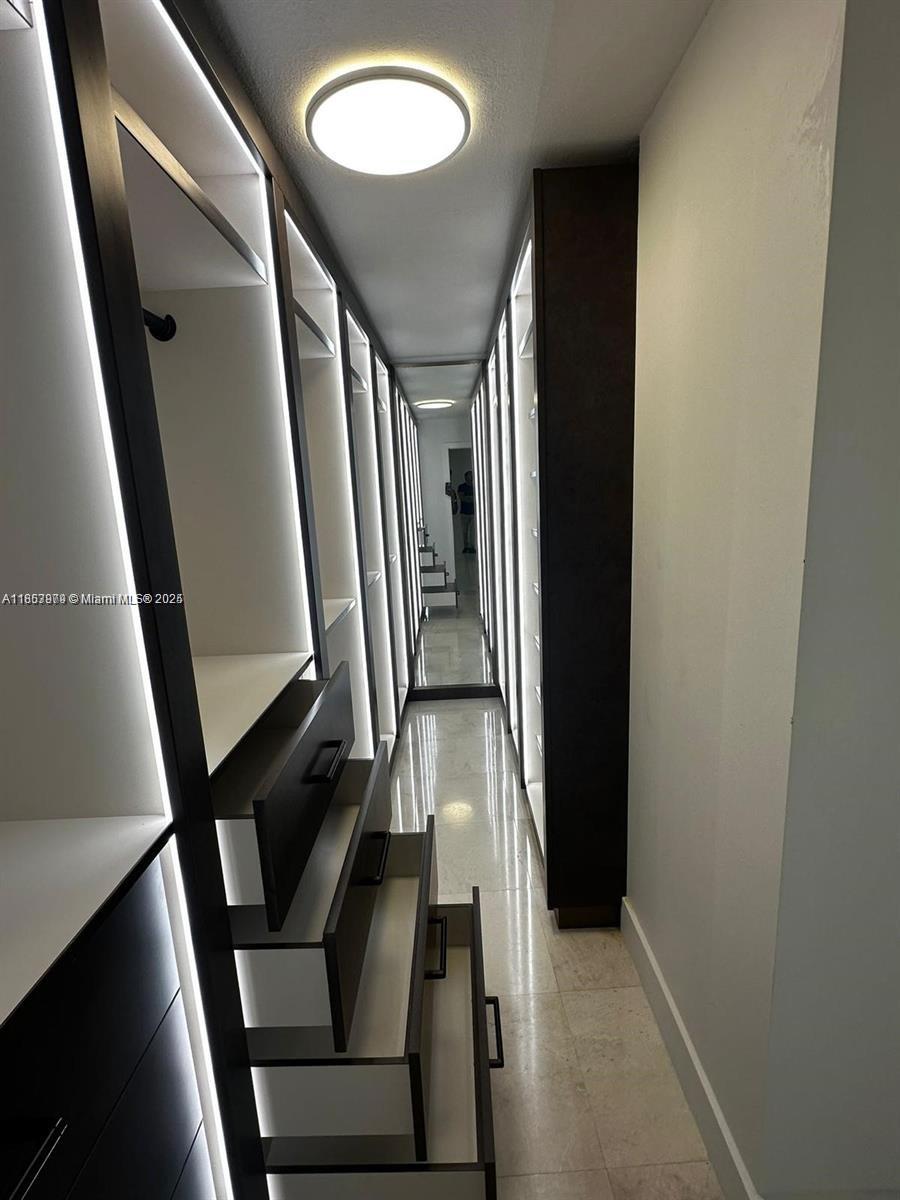 6039 Collins Ave # 414