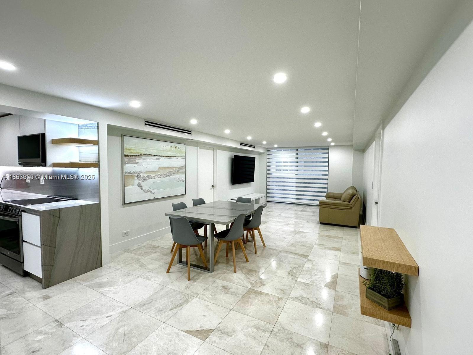 6039 Collins Ave # 414