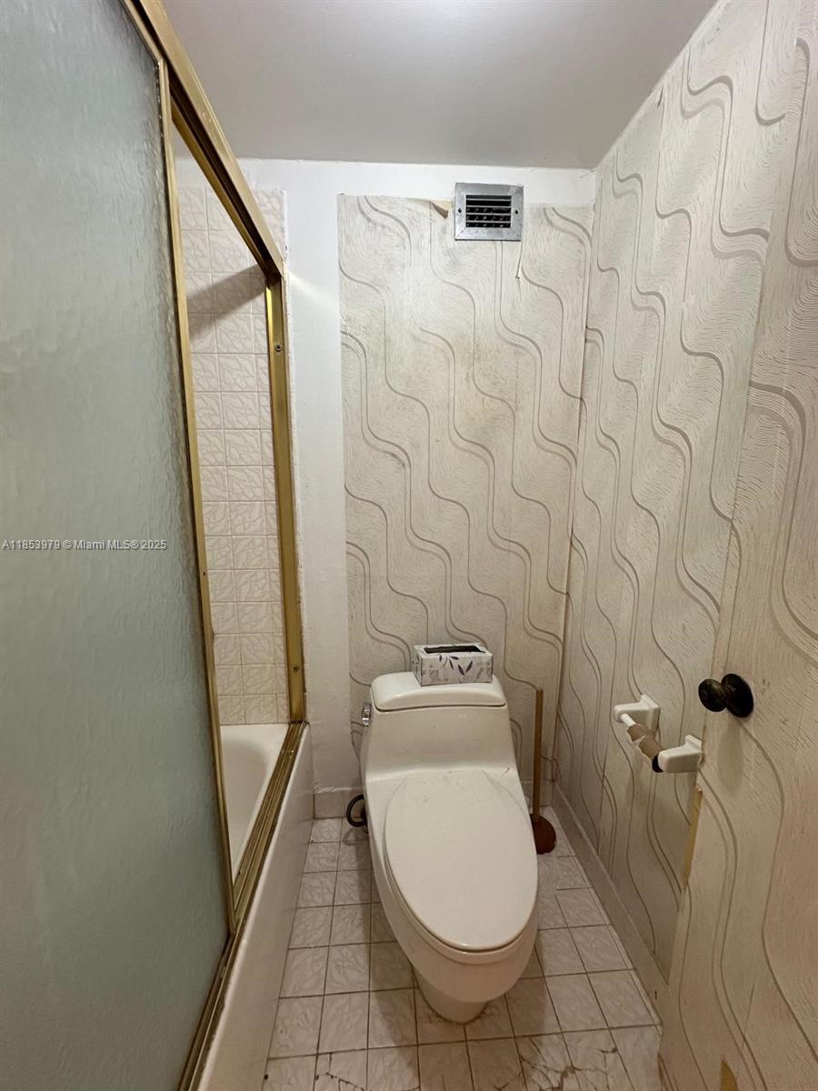 6039 Collins Ave # 414