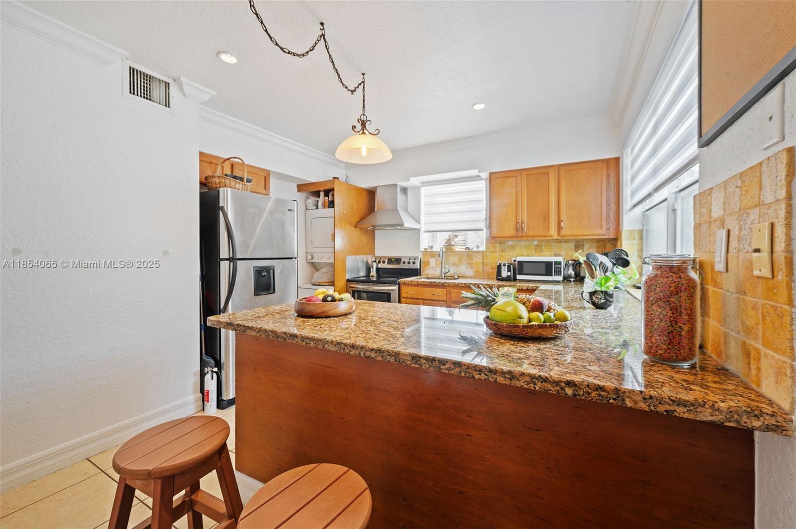 1701 N Treasure Dr # 7