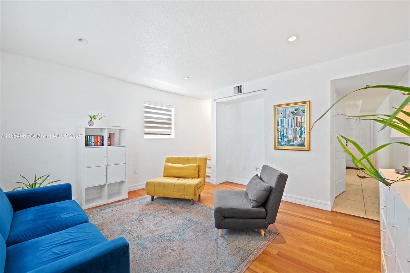 1701 N Treasure Dr # 7