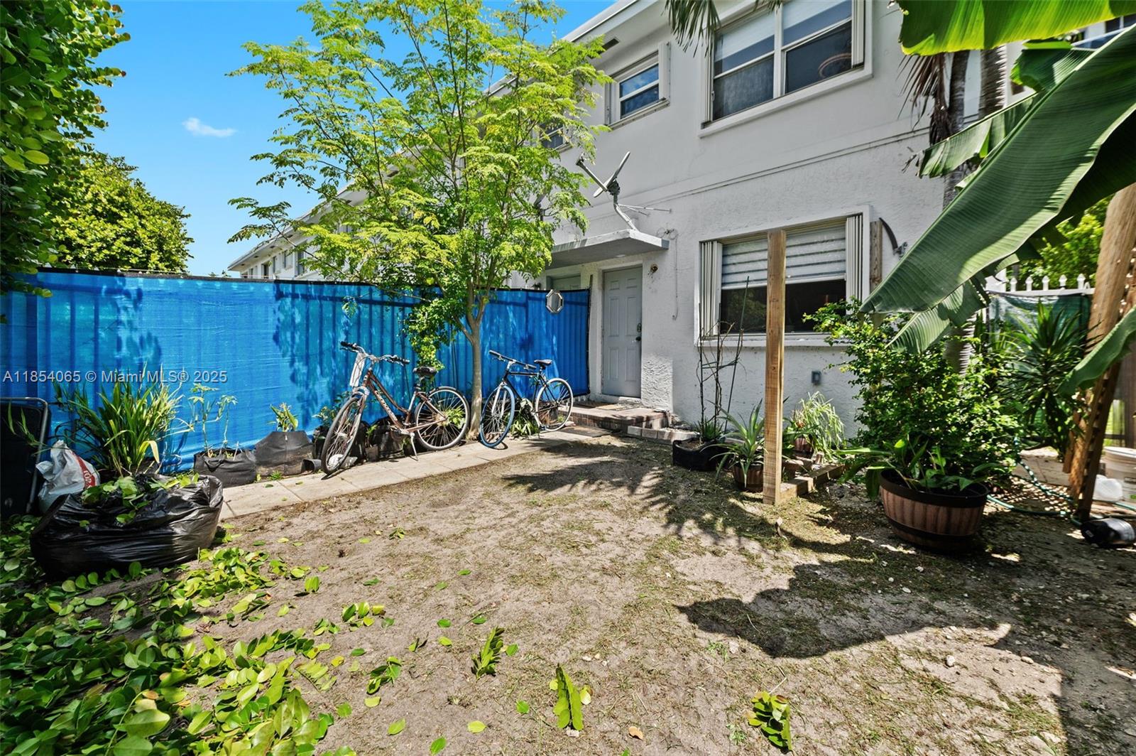 1701 N Treasure Dr # 7