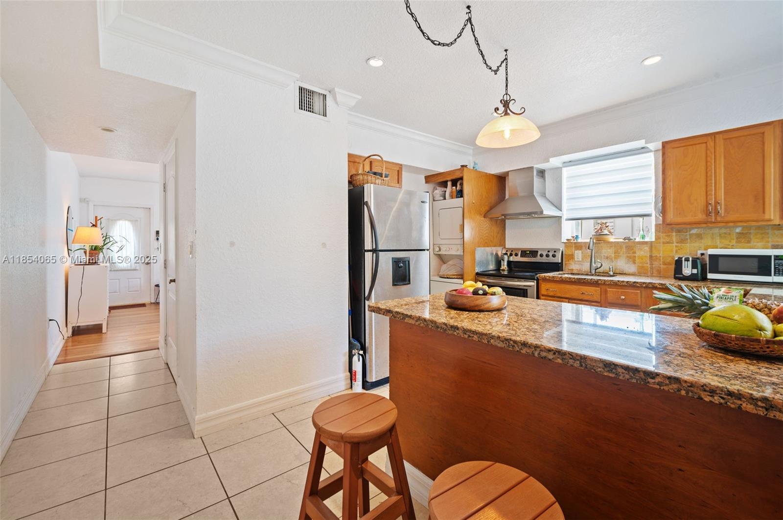 1701 N Treasure Dr # 7