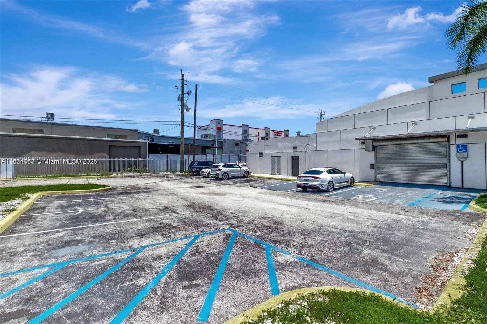 925 W Broward Blvd