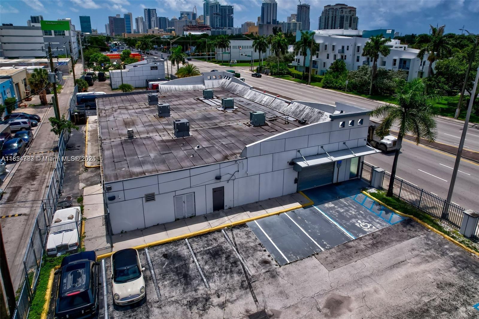 925 W Broward Blvd