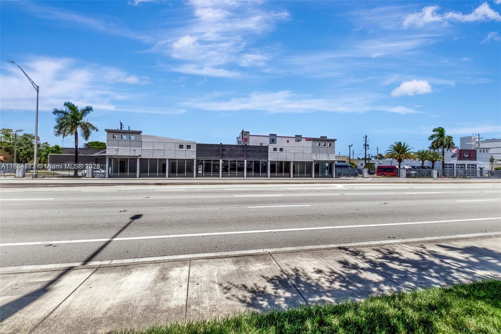925 W Broward Blvd