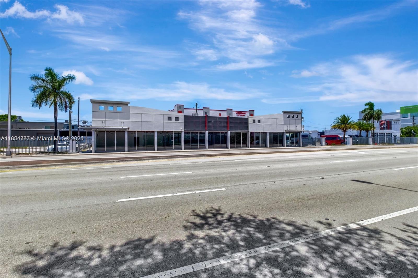 925 W Broward Blvd