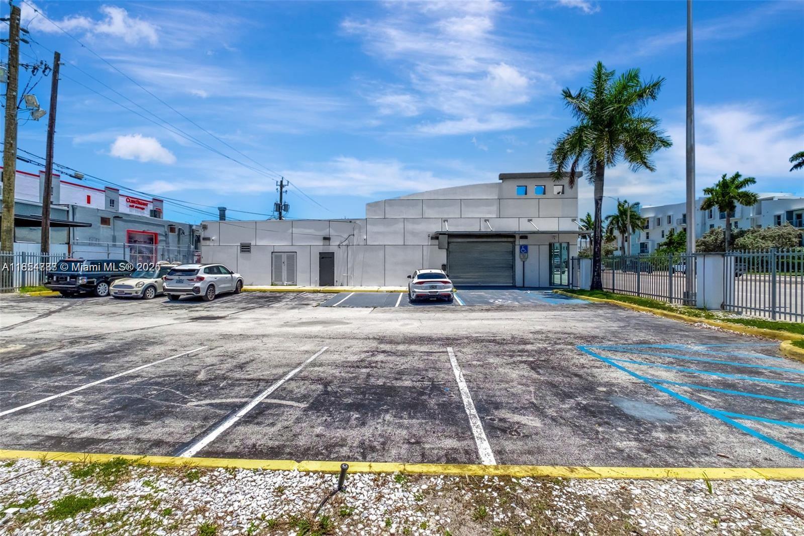 925 W Broward Blvd