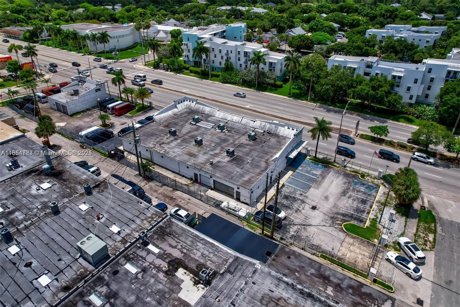 925 W Broward Blvd