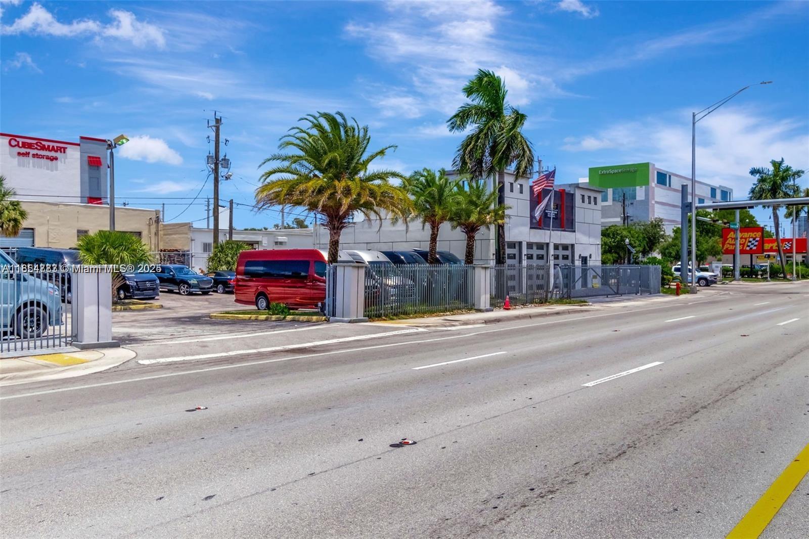 925 W Broward Blvd