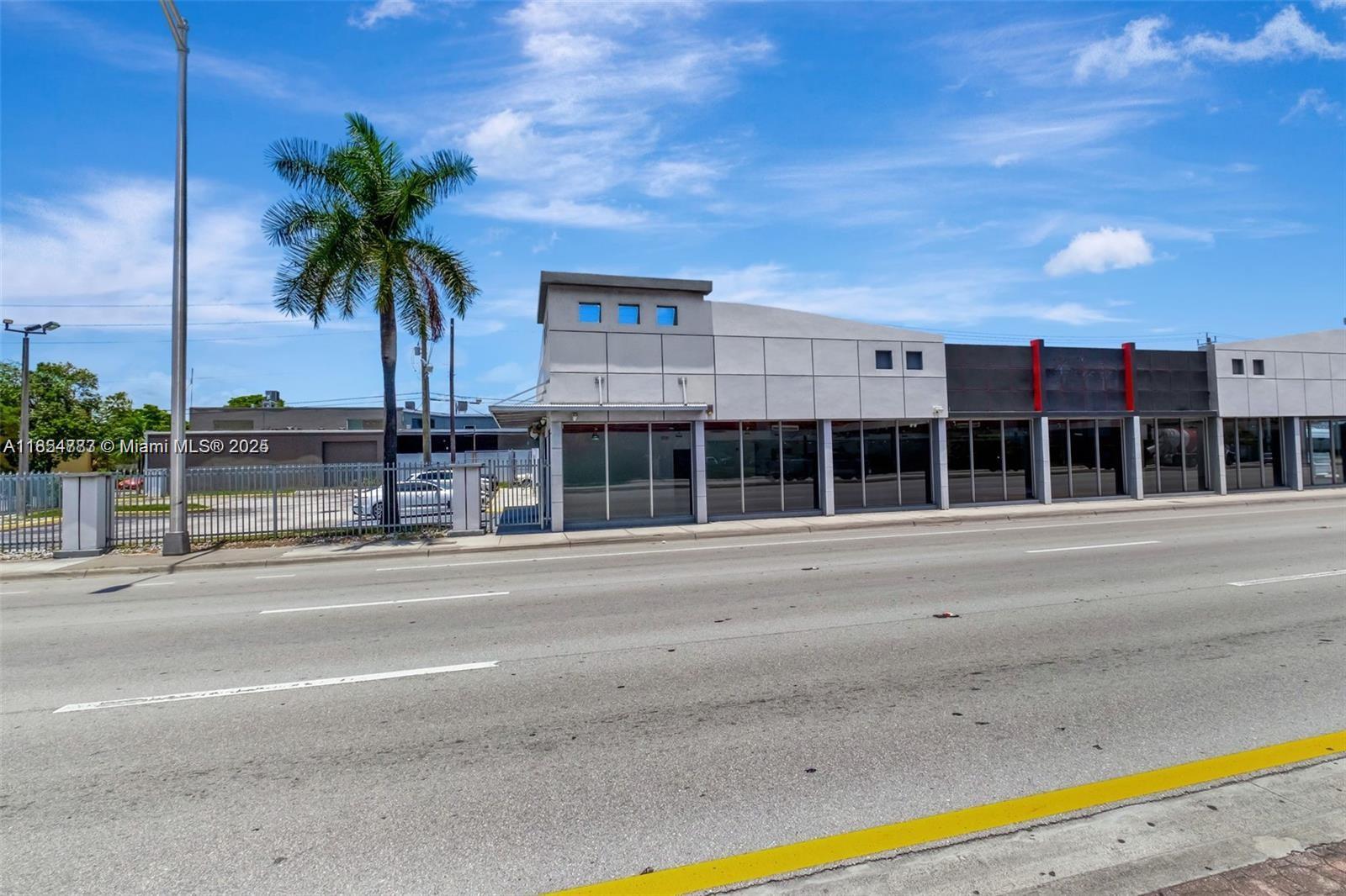 925 W Broward Blvd