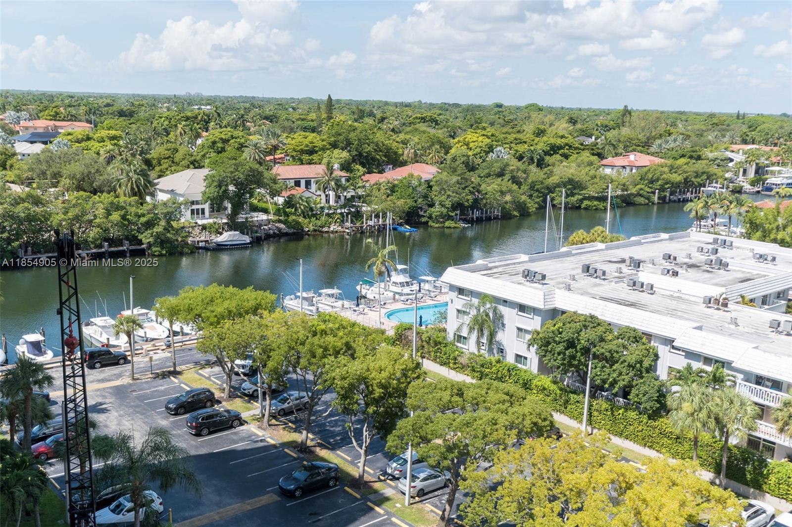 90 Edgewater Dr # 1015