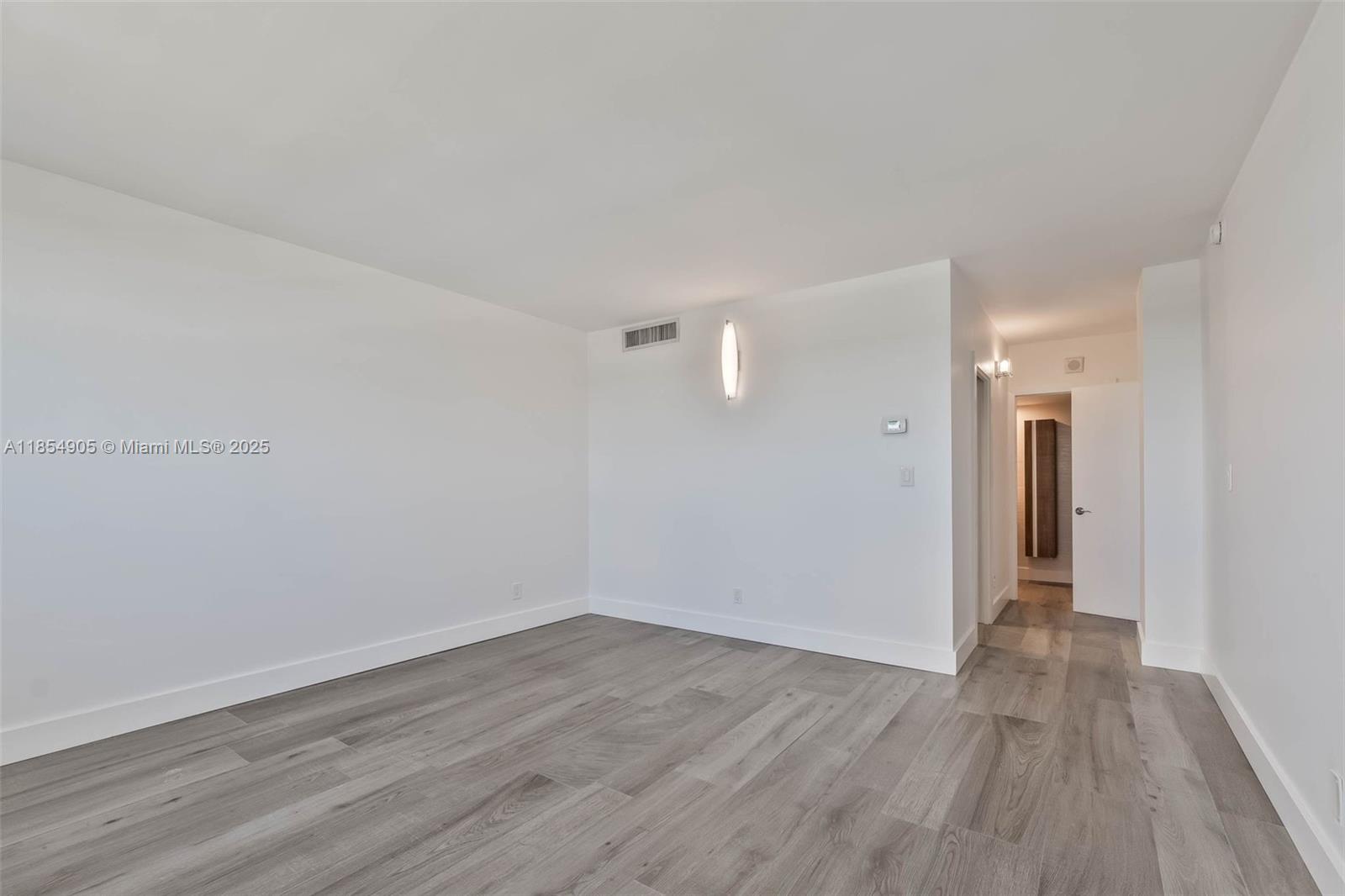 90 Edgewater Dr # 1015