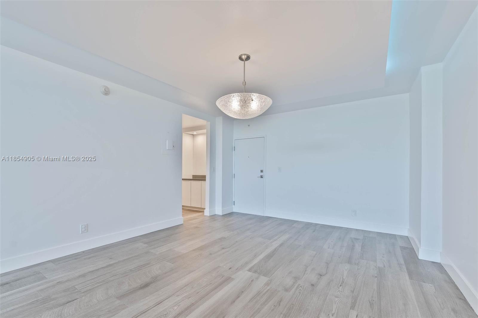 90 Edgewater Dr # 1015