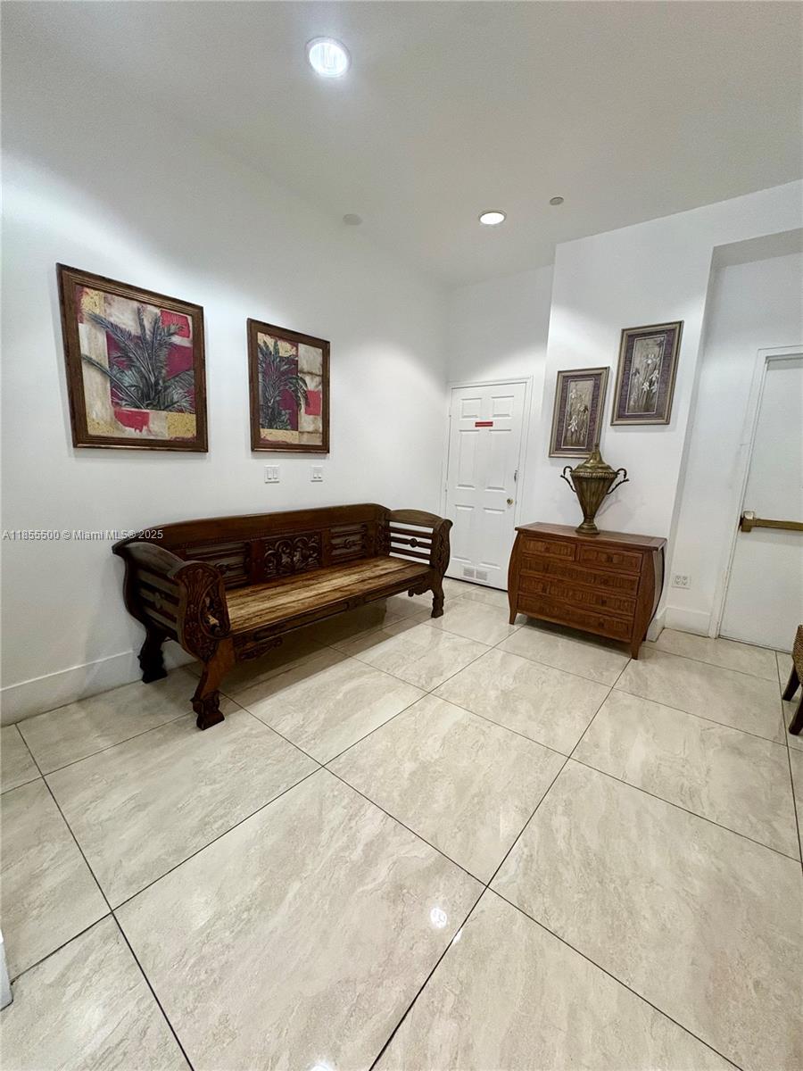 2280 SW 32nd Ave # 514