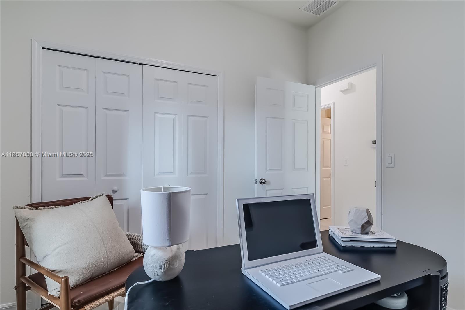 1440 Las Villas Blvd