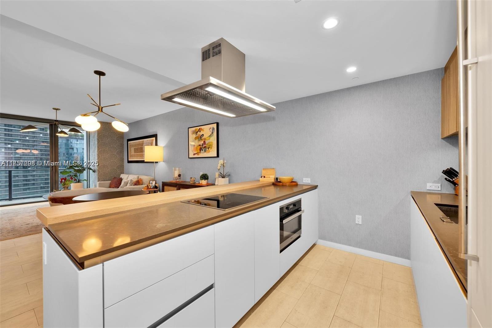 1000 Brickell Plz # 3914