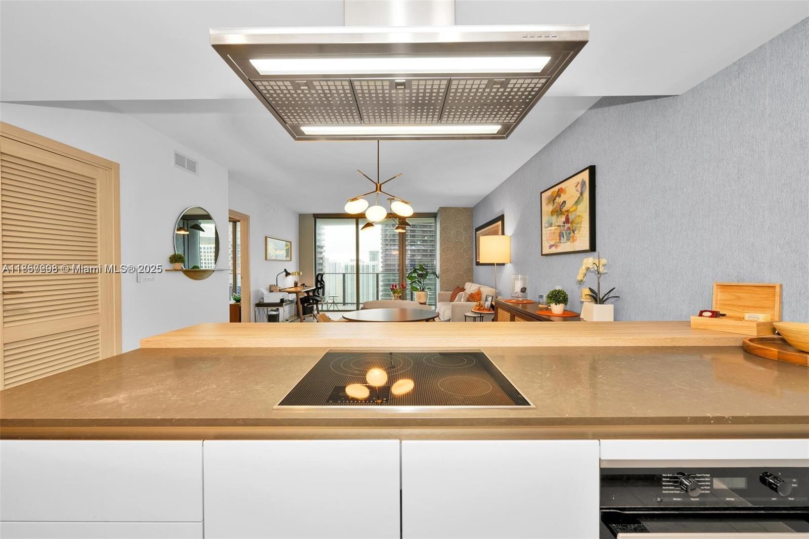 1000 Brickell Plz # 3914