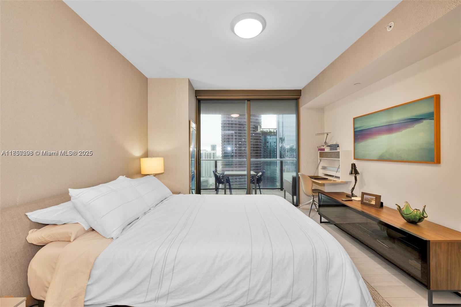 1000 Brickell Plz # 3914