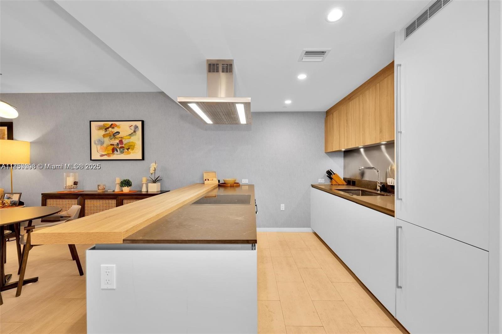 1000 Brickell Plz # 3914