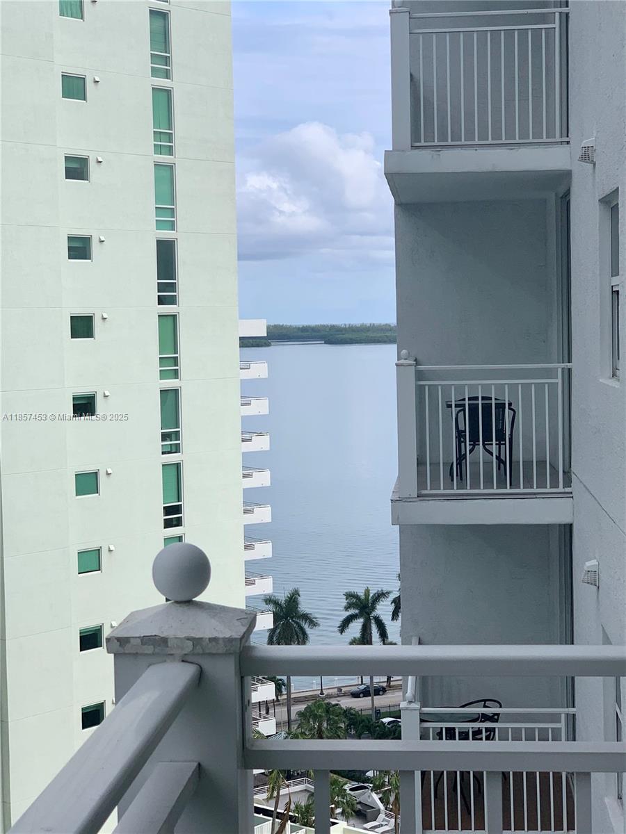 185 SE 14th Ter # 1713