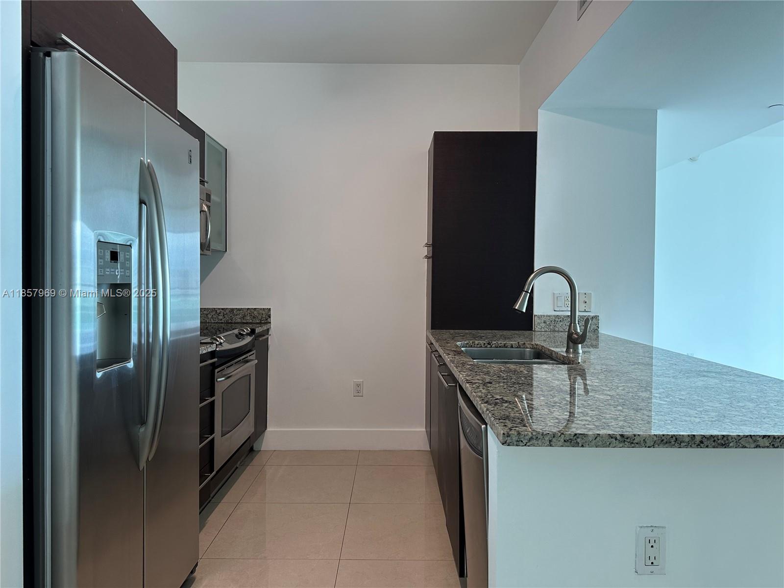 950 BRICKELL BAY DR # 3804