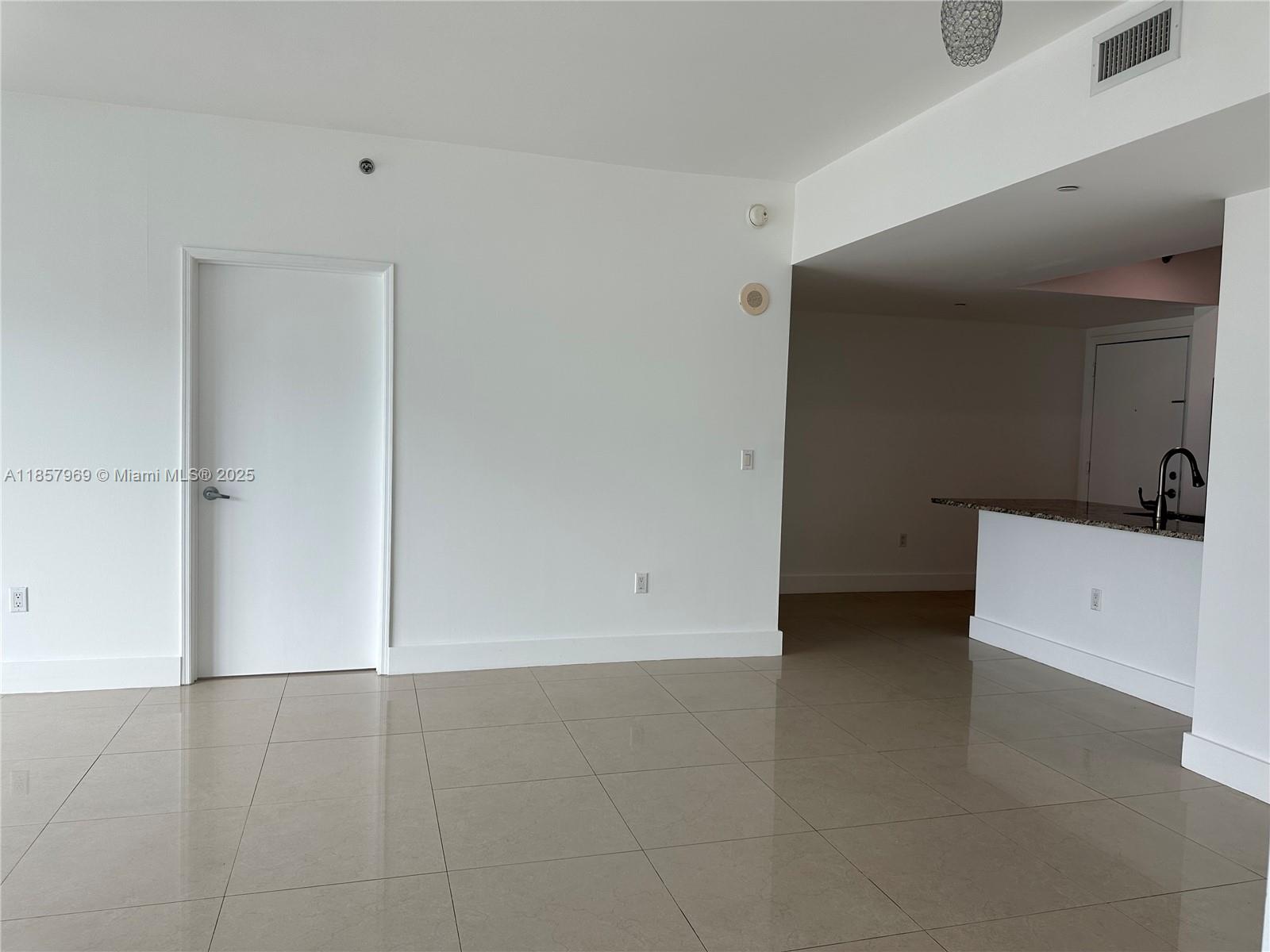 950 BRICKELL BAY DR # 3804