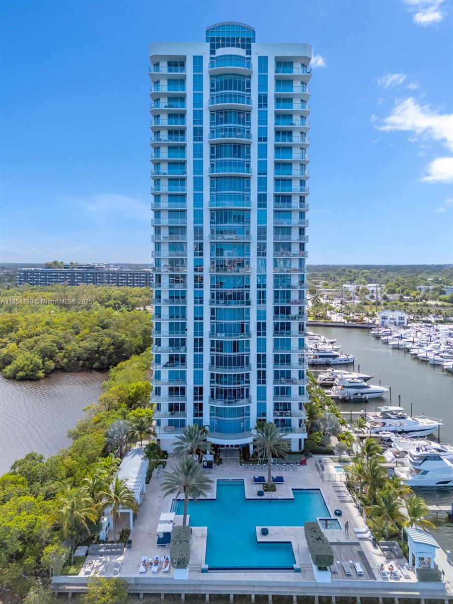 17111 BISCAYNE BL Unit: 506-S