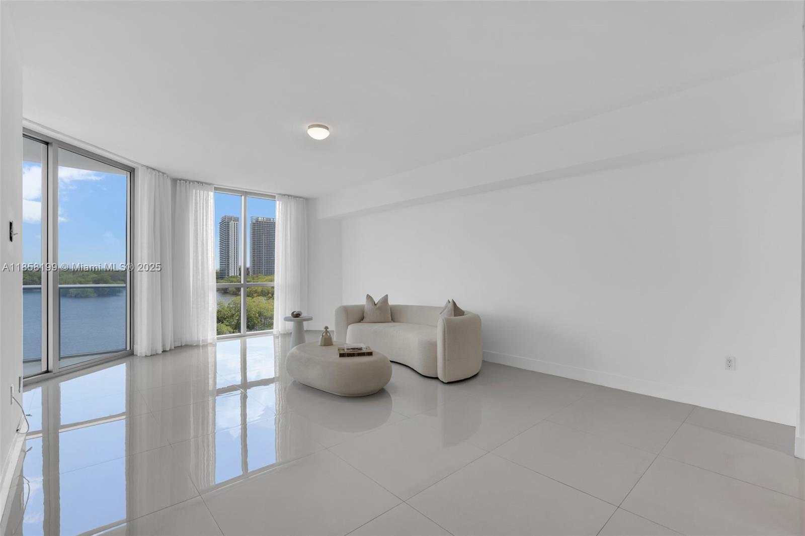 17111 BISCAYNE BL Unit: 506-S