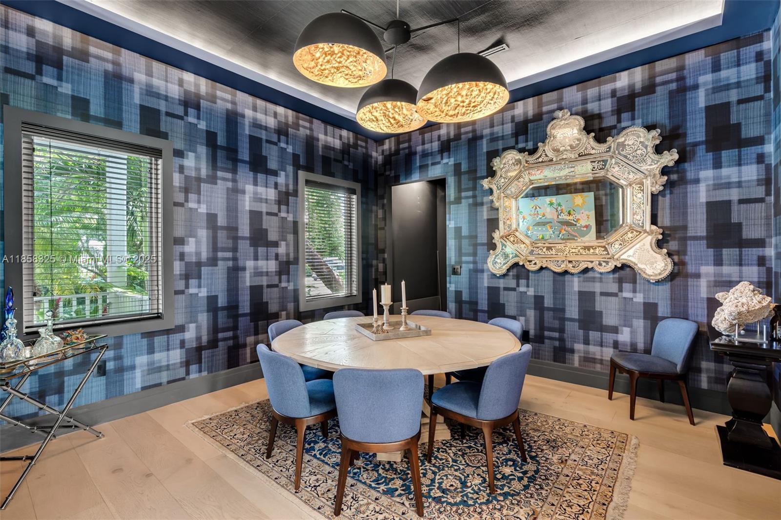285 W Enid Dr