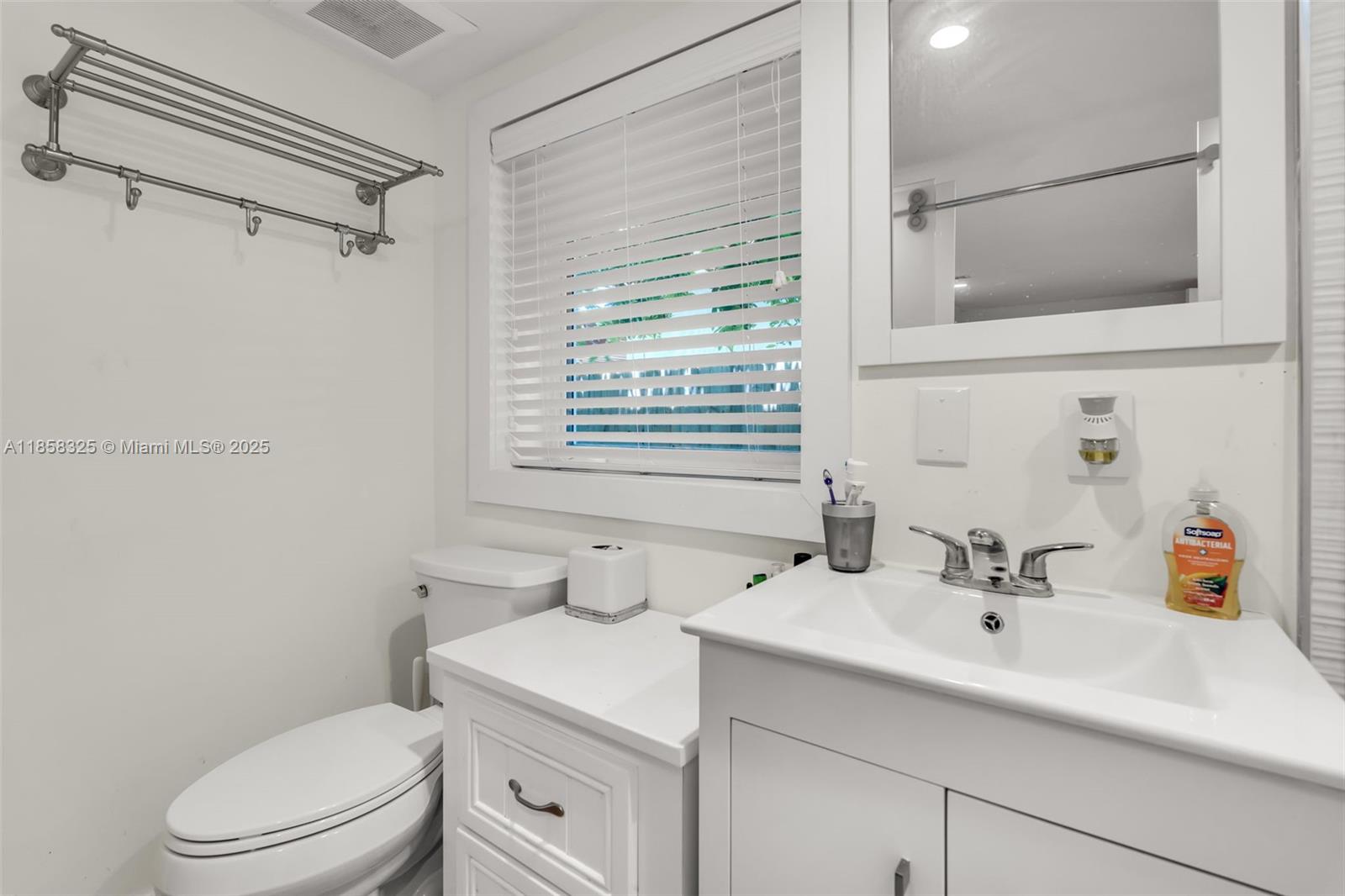 285 W Enid Dr