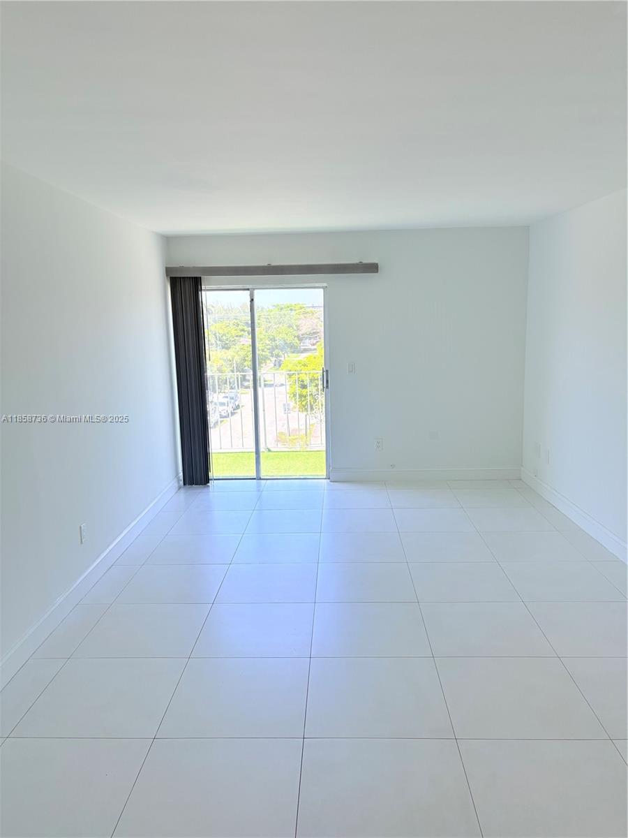 6820 W Flagler St # 408