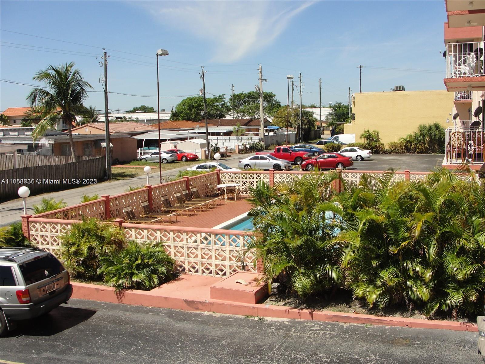 6820 W Flagler St # 408