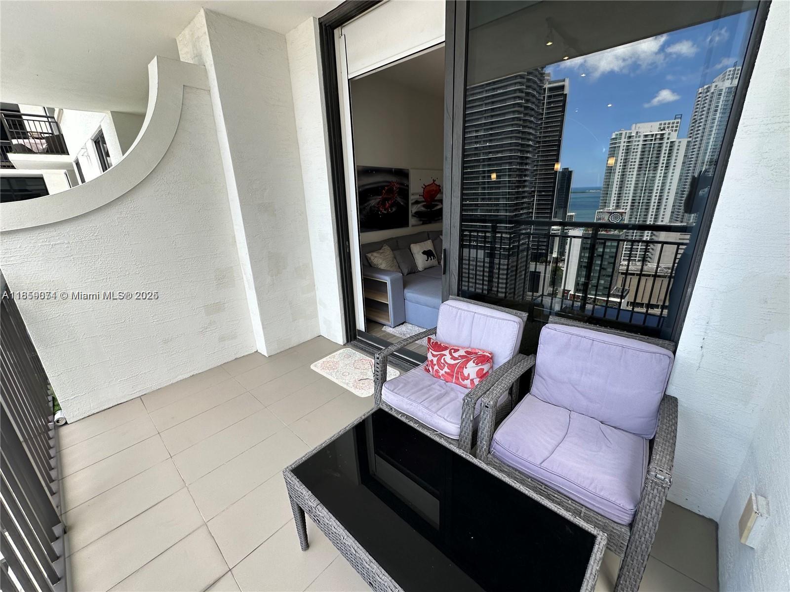 999 SW 1st Ave # 2910