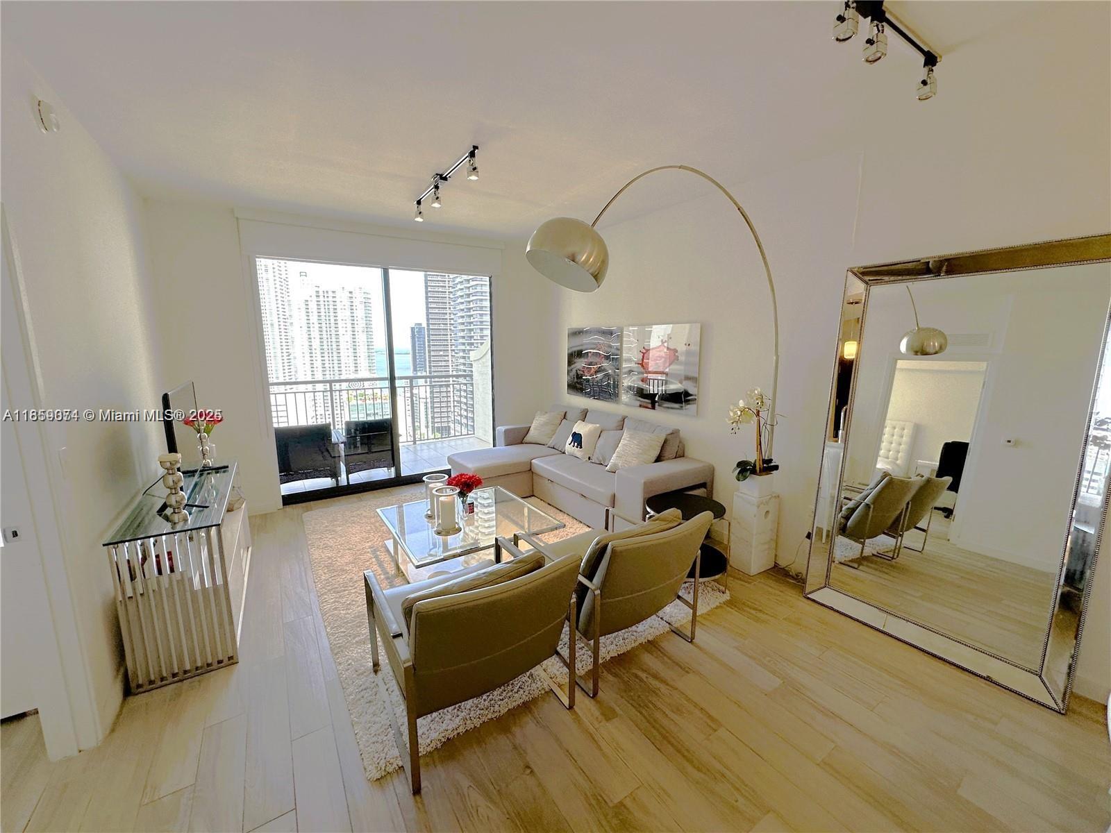 999 SW 1st Ave # 2910